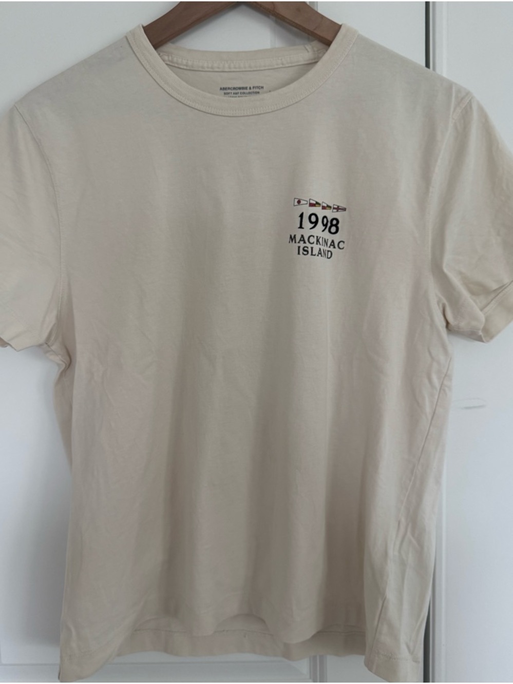 Abercrombie & Fitch Cream Mackinac Island 1998 Short Sleeve Tee